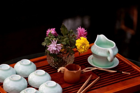 Image of tea ceremony implements